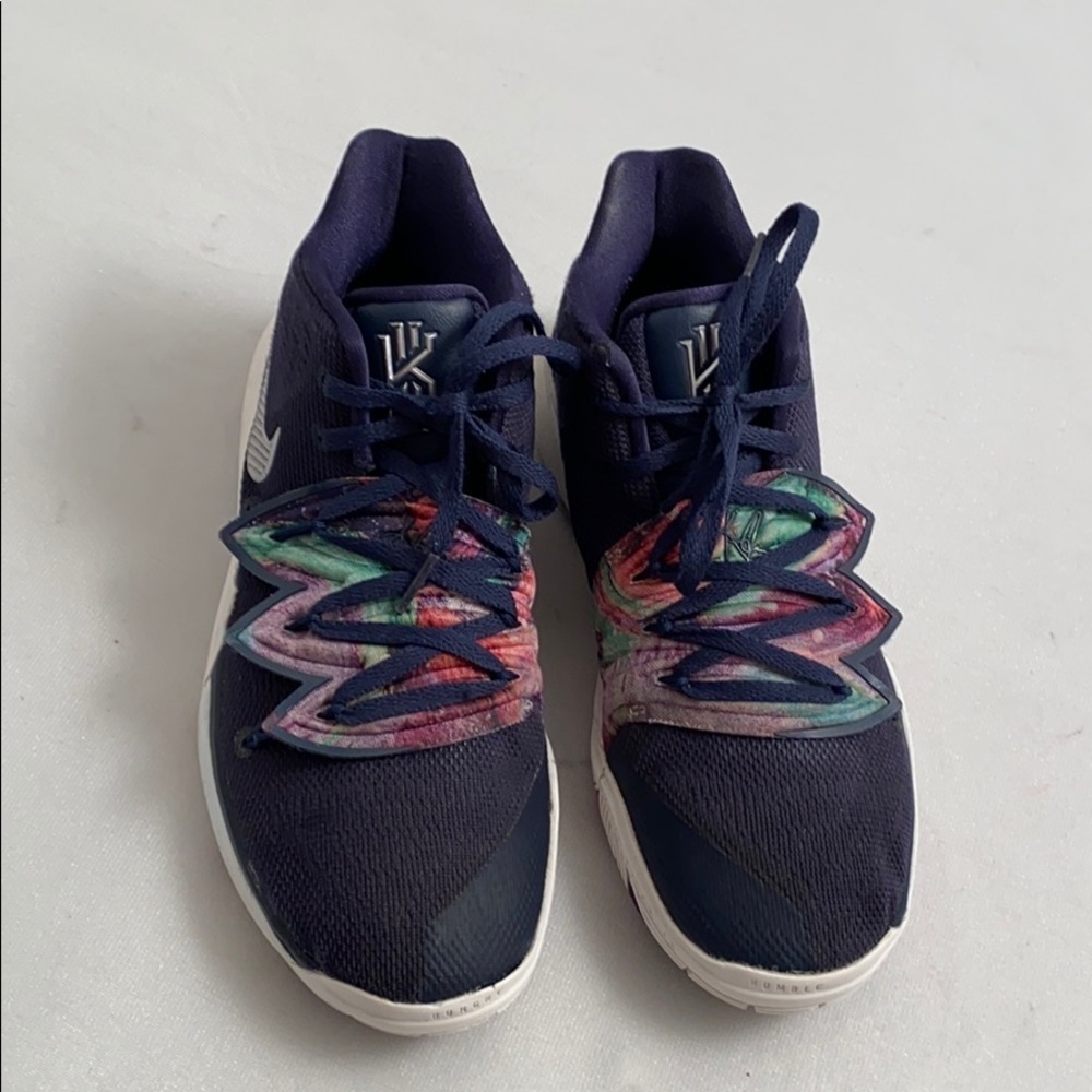 Nike Kyrie 5 GS Galaxy multicolor basketball sneakers 6.5Y